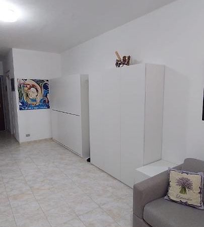Apartament Ampio Monolocale Con Terrazzo - A 2 Passi Dal Mare Latte Zewnętrze zdjęcie