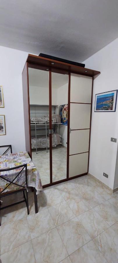 Apartament Ampio Monolocale Con Terrazzo - A 2 Passi Dal Mare Latte Zewnętrze zdjęcie