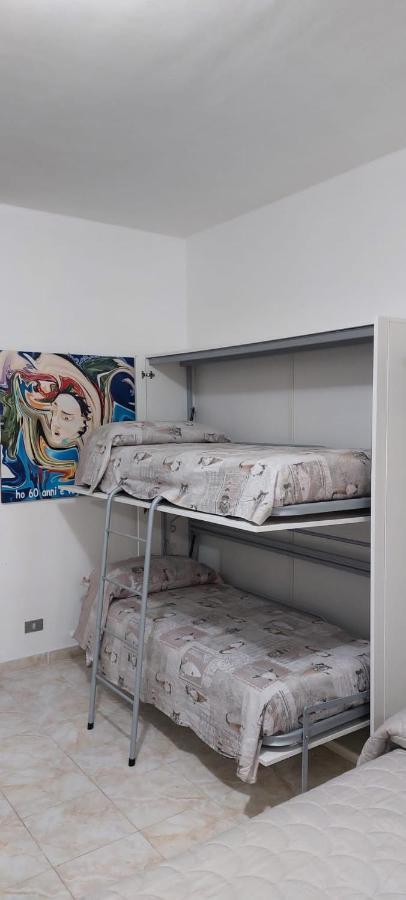 Apartament Ampio Monolocale Con Terrazzo - A 2 Passi Dal Mare Latte Zewnętrze zdjęcie