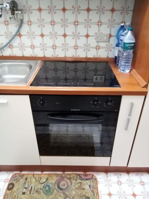 Apartament Ampio Monolocale Con Terrazzo - A 2 Passi Dal Mare Latte Zewnętrze zdjęcie