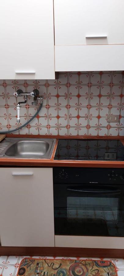 Apartament Ampio Monolocale Con Terrazzo - A 2 Passi Dal Mare Latte Zewnętrze zdjęcie